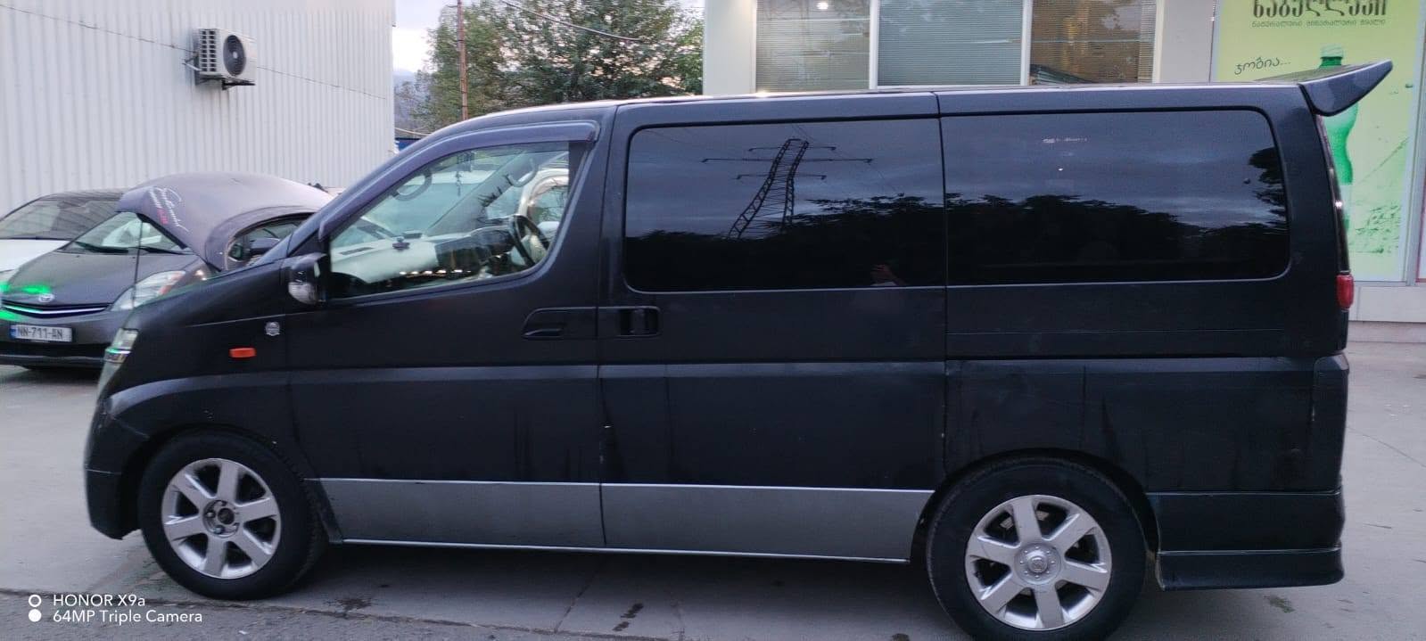Satılık Nissan Elgrand 2002 model 4x4