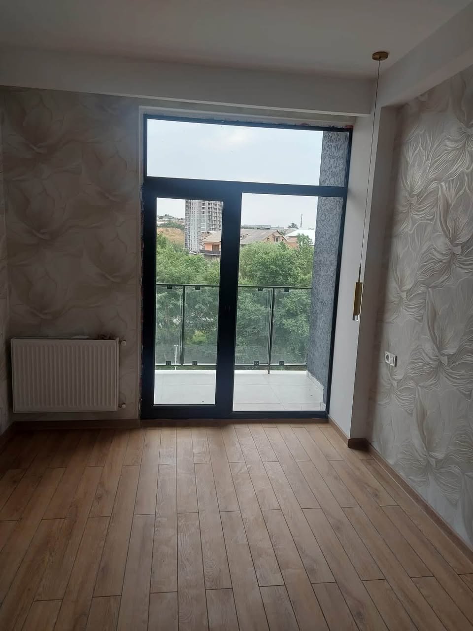 იყიდება 2-ოთახიანი ბინა, გორი — $59,000
