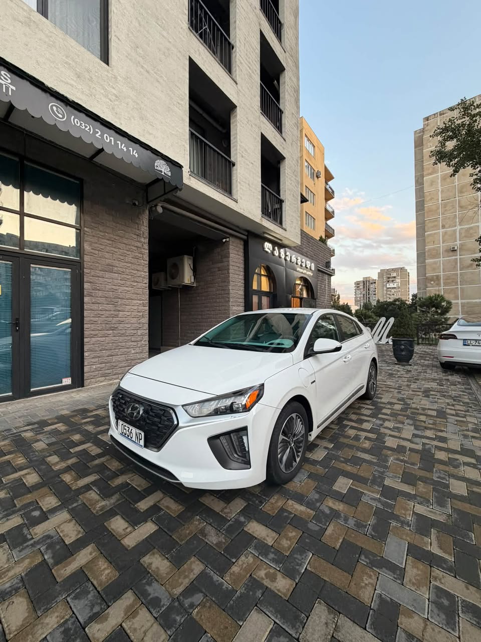 HYUNDAI IONIQ PLUG-IN гибрид BLUE DRIVE 2020
