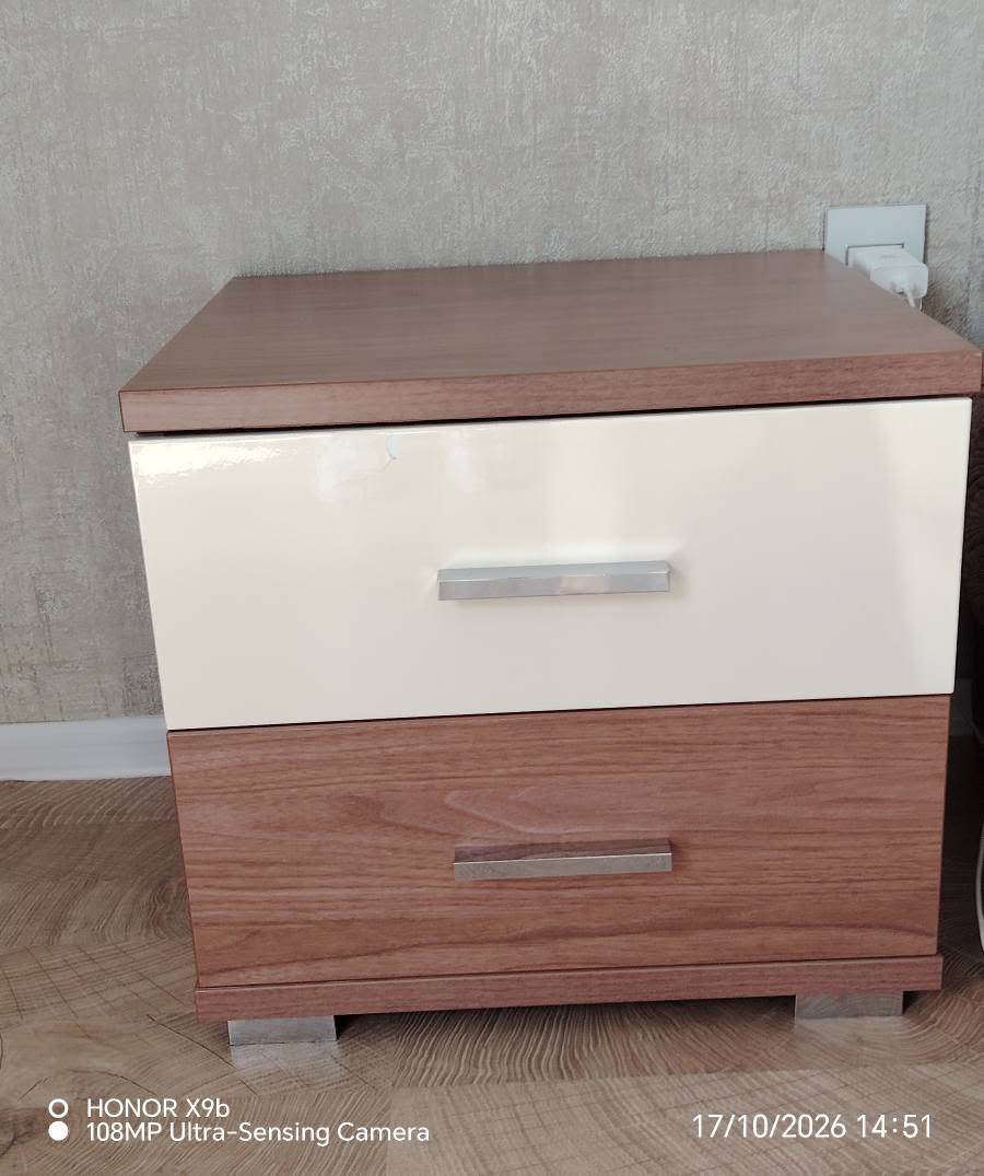 For sale urgently, in good condition. Bought at Embawood.