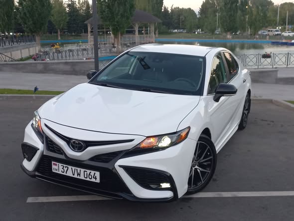 Toyota Camry 2023