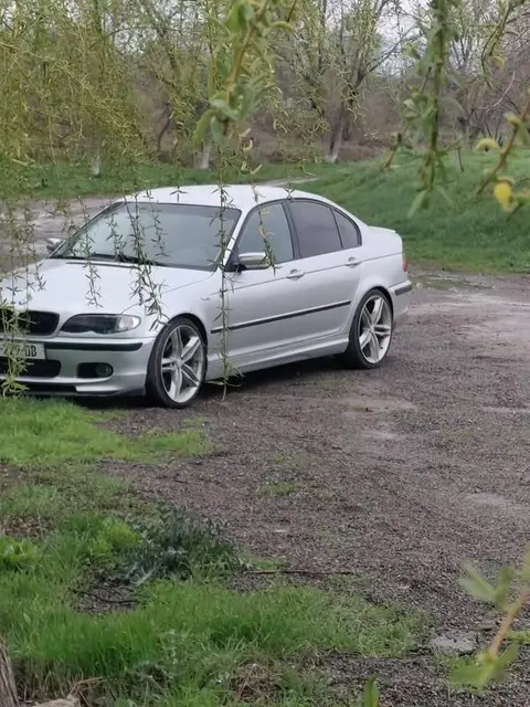 Автомобиль 2004