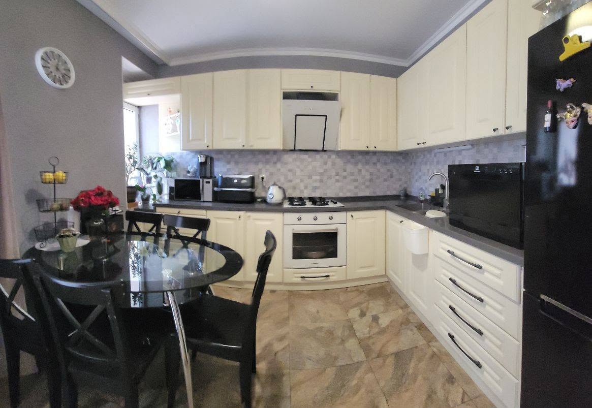 იყიდება 3 ოთახიანი ბინა 2 სველი — 183,000$