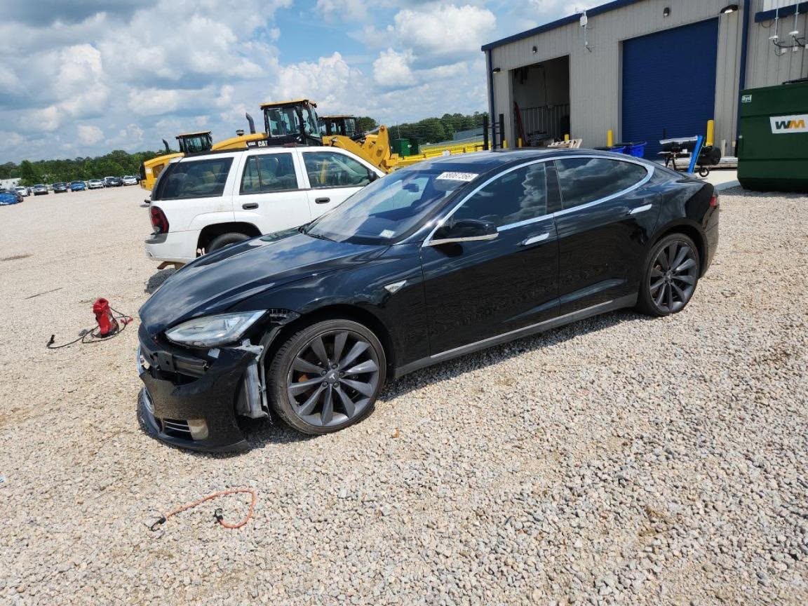 Tesla Model S 2014
