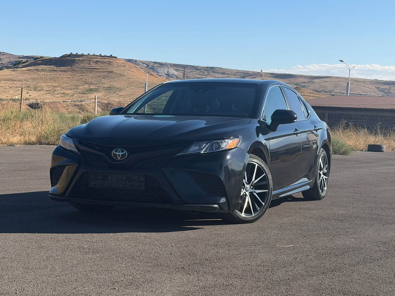 Toyota Camry 2021 — 21,700$