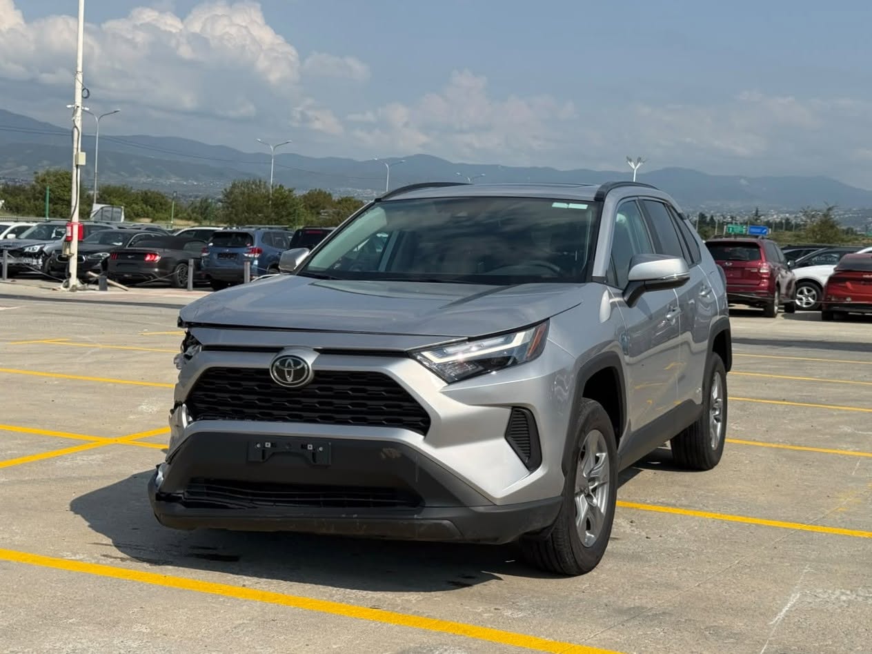 Toyota RAV4 2025 — 19,500$