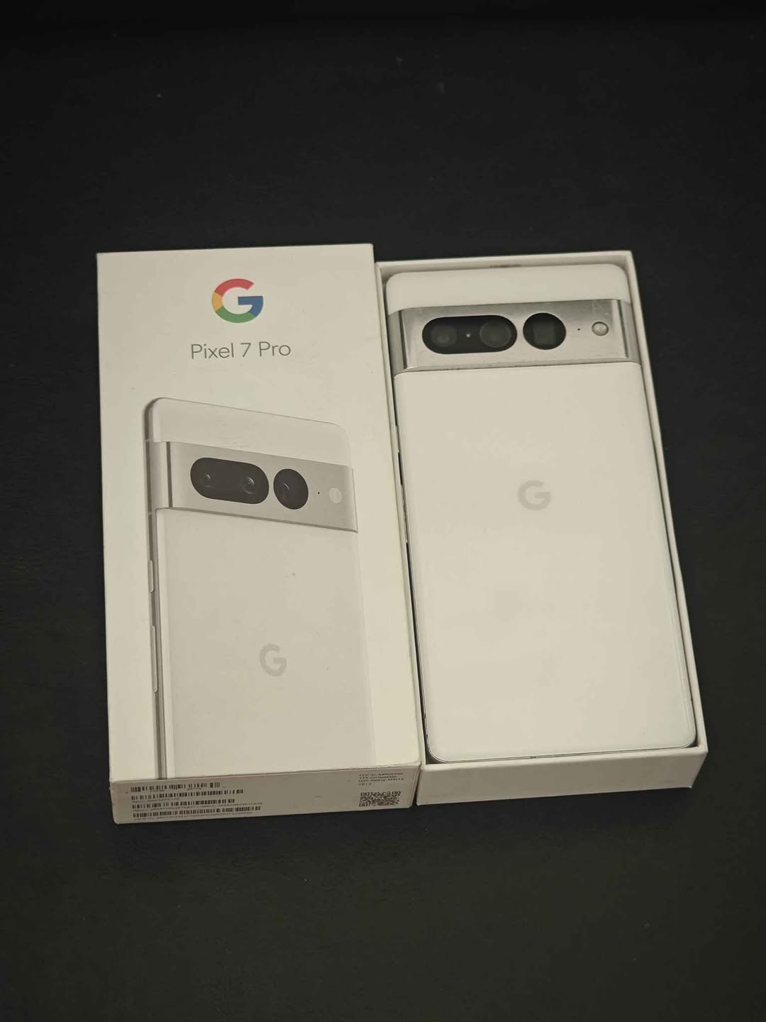 Pixel 7 Pro box + cable