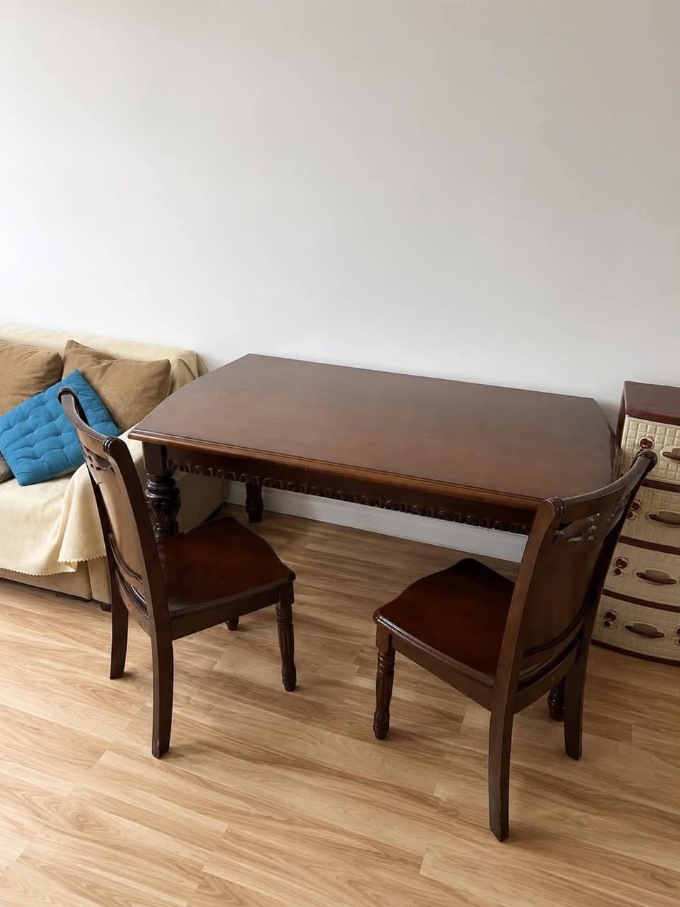 Makagon wooden table with 6 chairs (180-60)