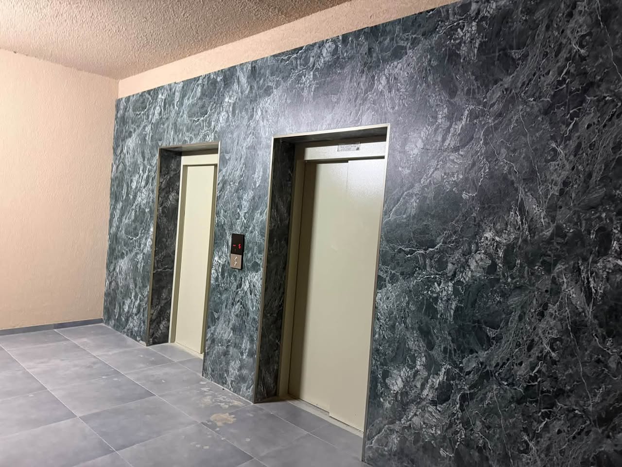 იყიდება ბინა, თბილისი — $107,000