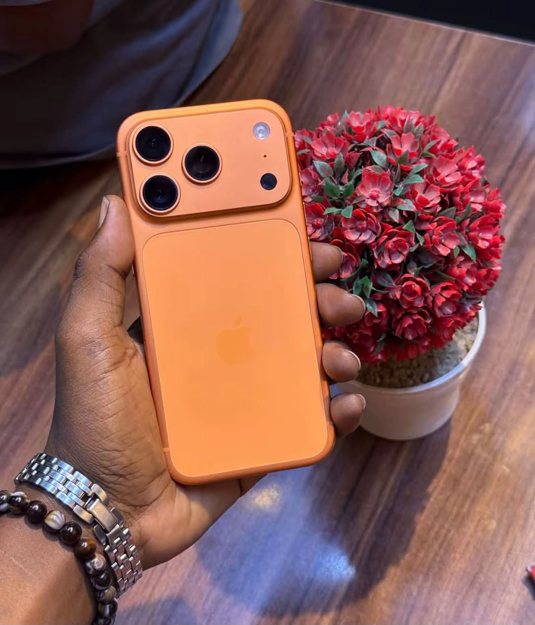 iPhone 17 Pro 100%BH 1TB-3350₾ lombardtadır