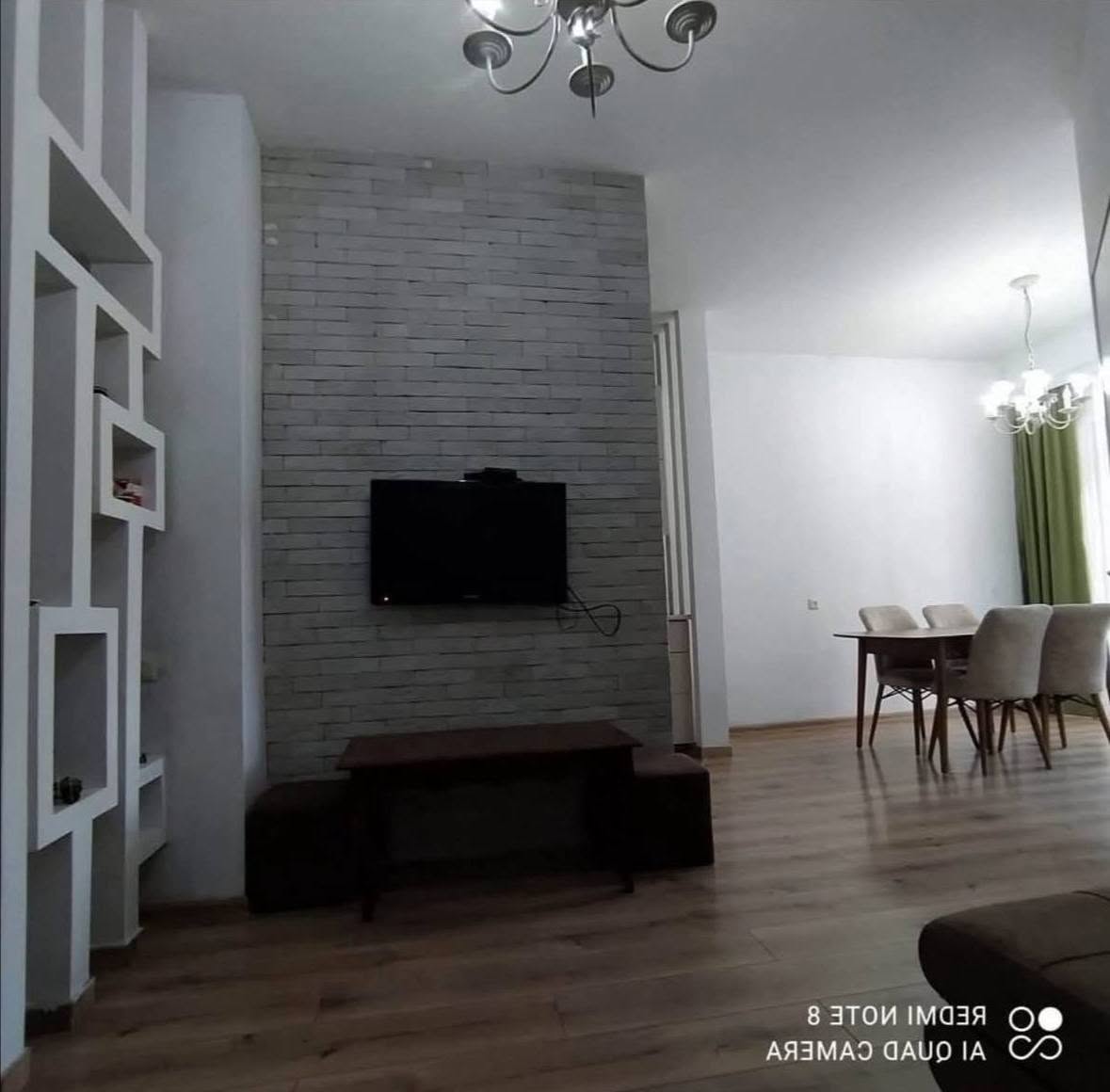 1 oda daire kiraya verilmektedir, Batum - $400