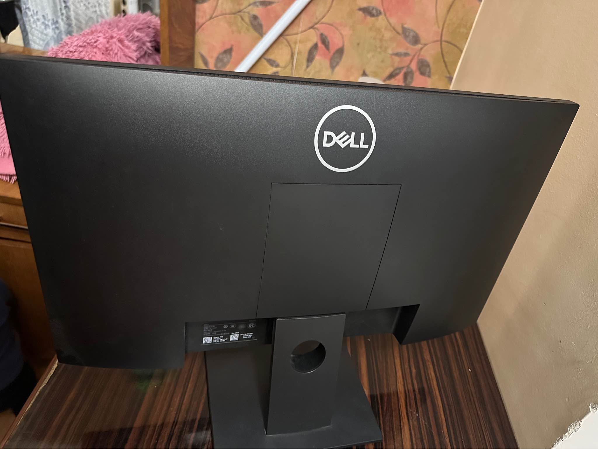 Dell monitor, 1 ay istifadə edilib