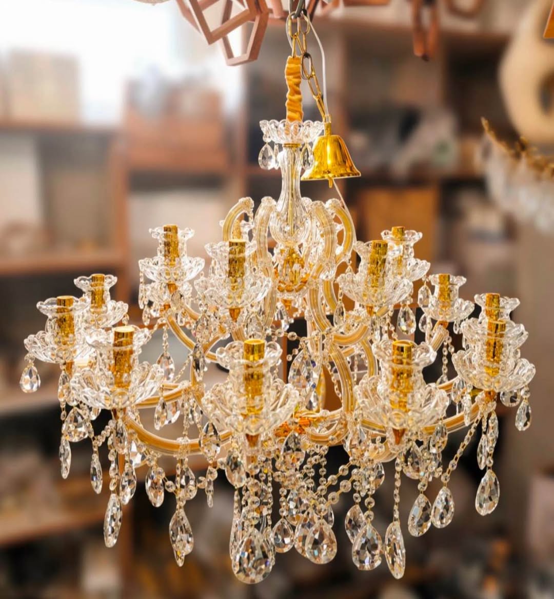 Crystal chandelier, 19 candles, 90×90 cm