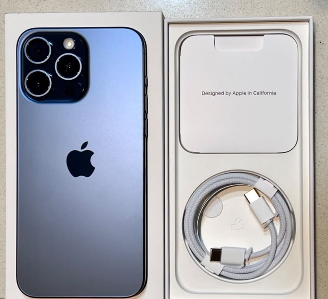 iPhone 15 Pro Max 256GB fiyatı — 1,650₾