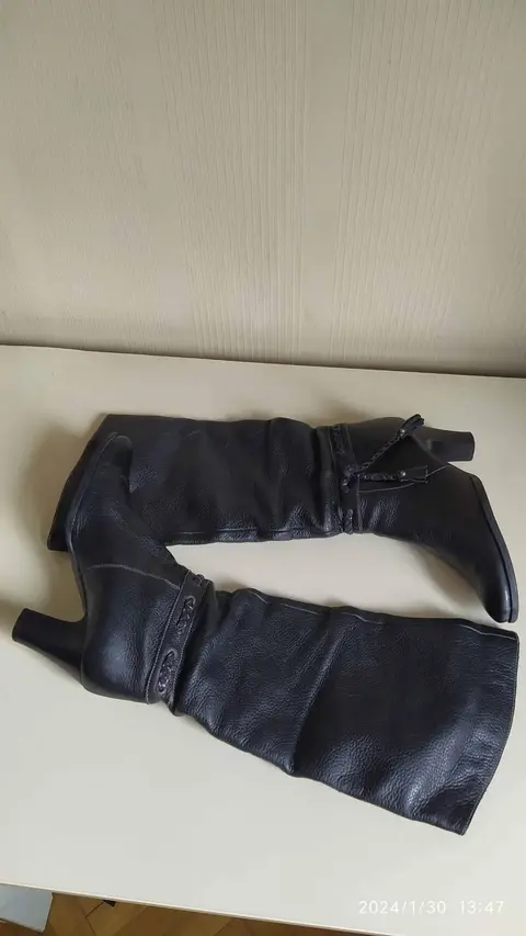 Alman dəri botu, 37 nömrə