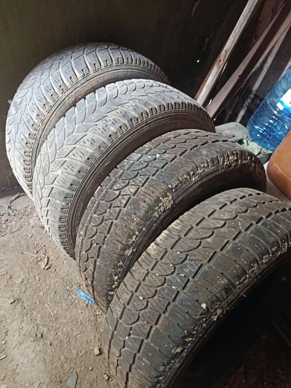 Ձմեռային շինանյութեր 225/70/R15, 550 լարի
