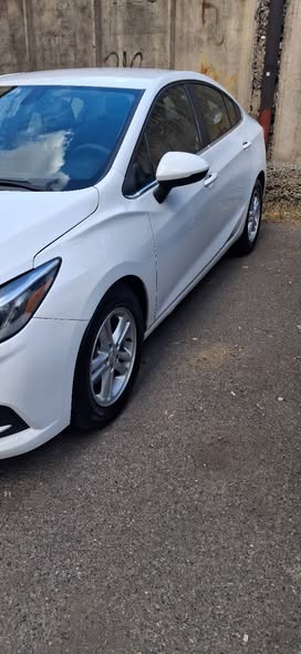 Chevrolet Cruze 2017 — 8,300$