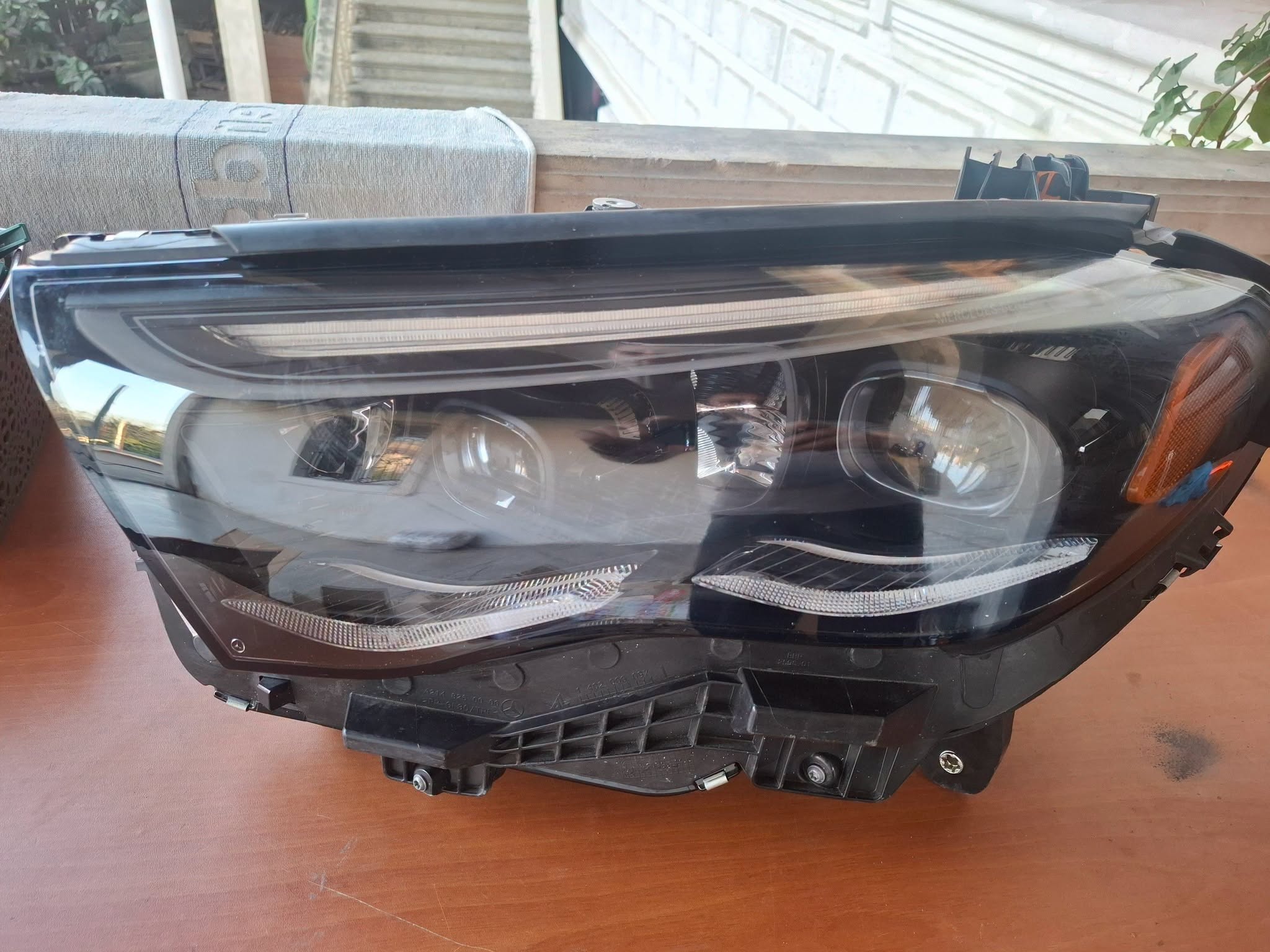 E 214 2025 — 1,800$