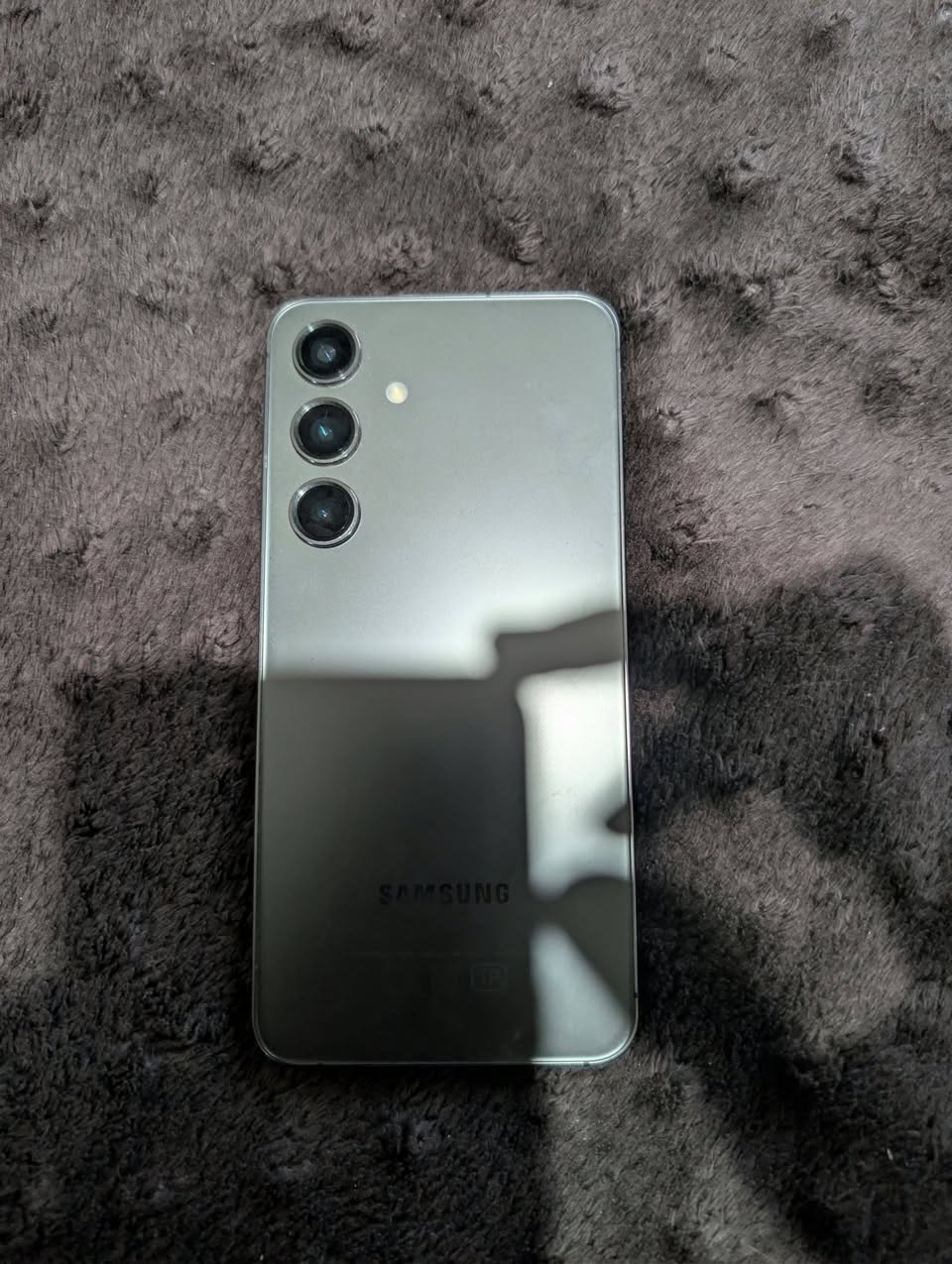 Samsung Galaxy S24, серый
