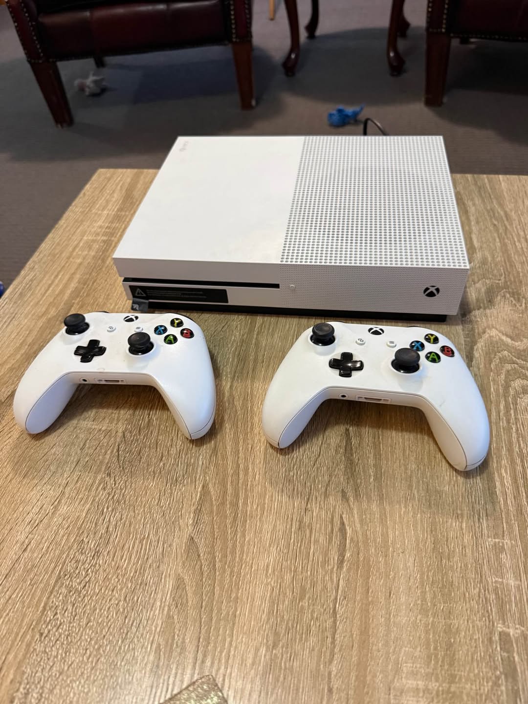 Xbox 1s 2x კონტროლერით მოამარაგდება