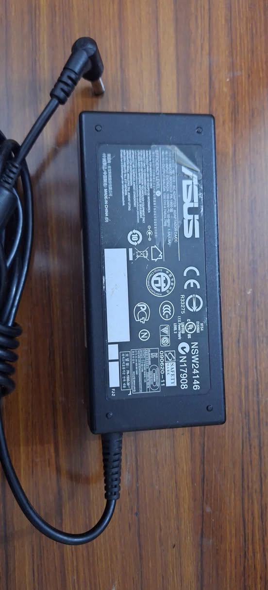 Asus ლეპტოპის ადაპტერი