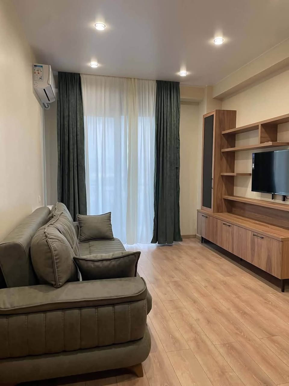 ბინა იჯარით, თბილისი — $600