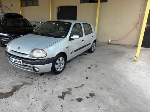 Renault 2000