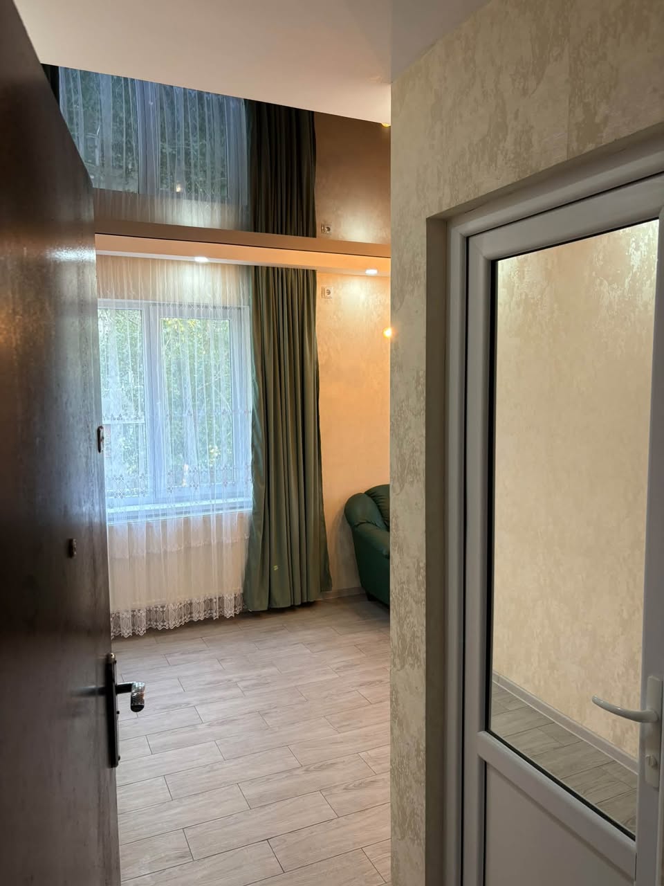 ქირავდება ბინა, თბილისი — 1,000 ₾