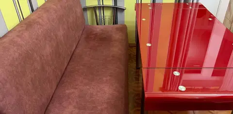 Her şey aceleyle satılık. En iyi durumda. Arayın