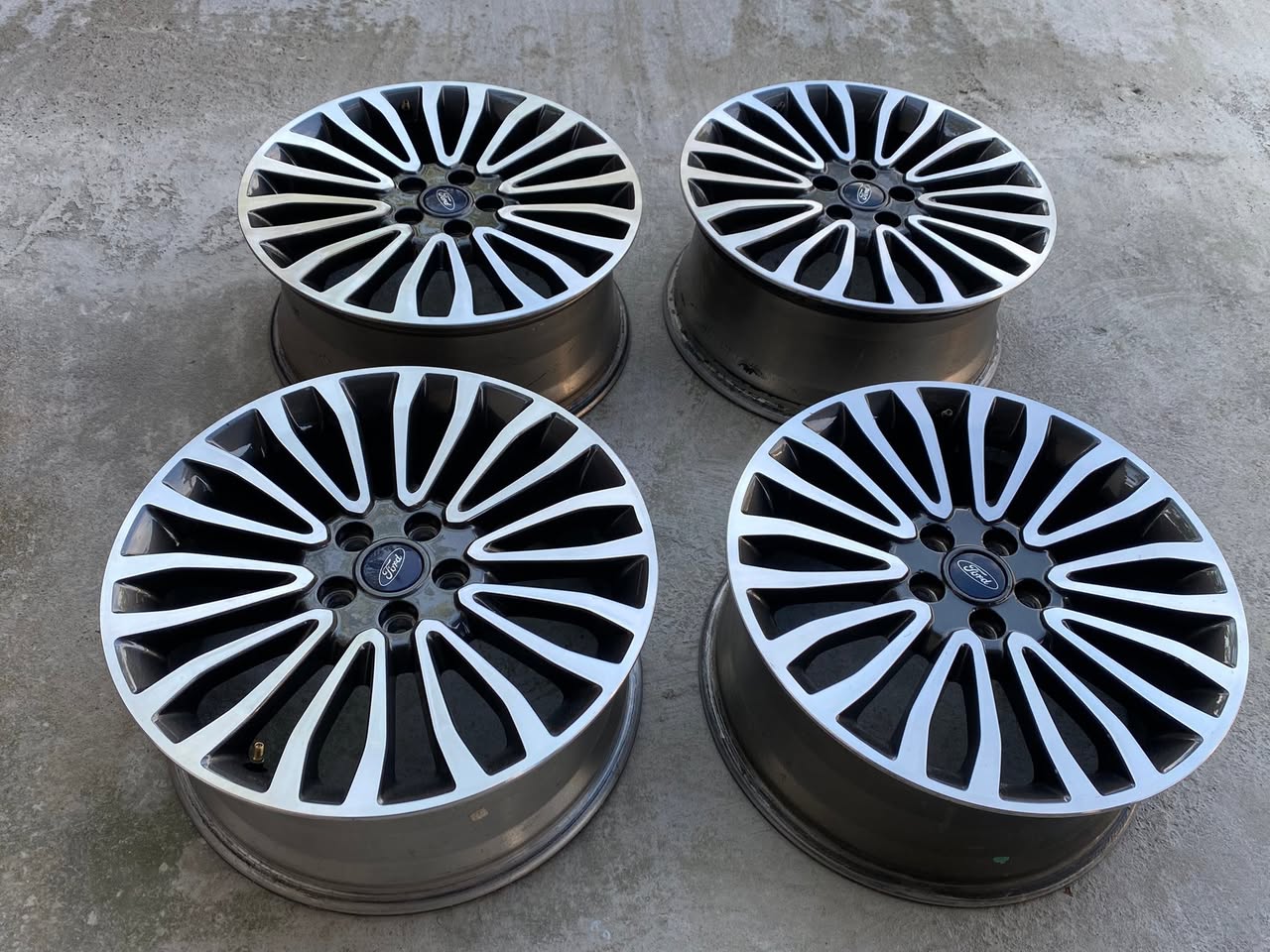Ford დისკი ტეკერლები, 4 ცალი
