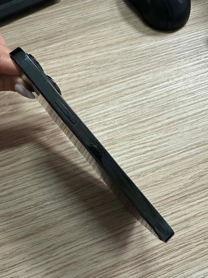 I bought an iPhone 13 Pro, green color. The battery costs 650₾.