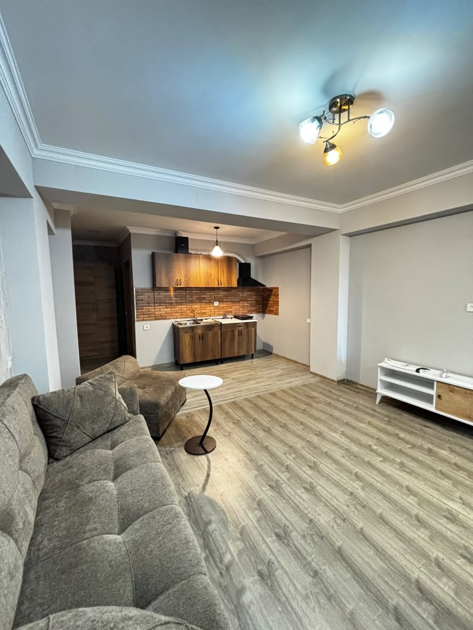 2 oda daire satılık, Tiflis