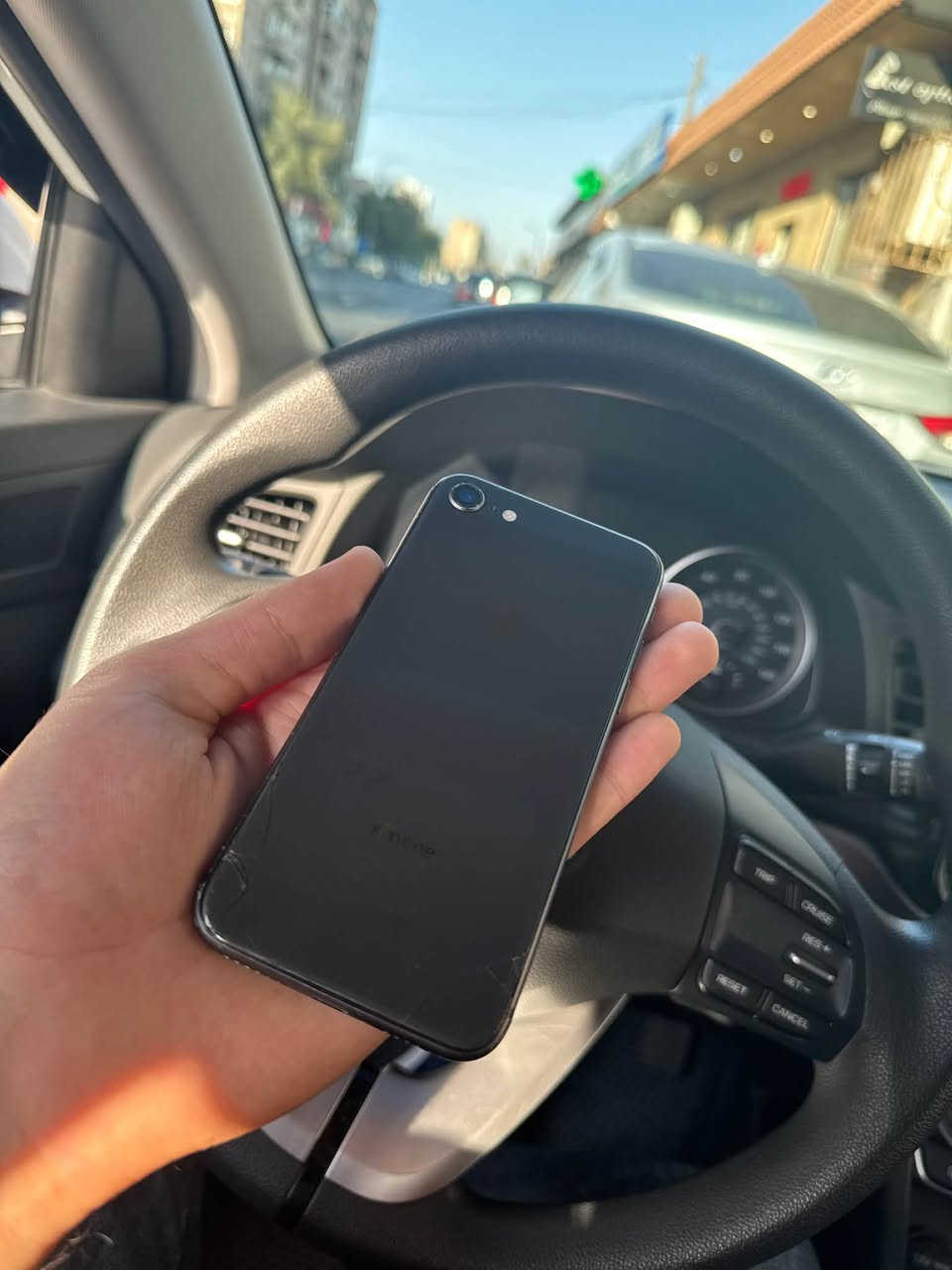 iPhone 8 black, 100% battery
