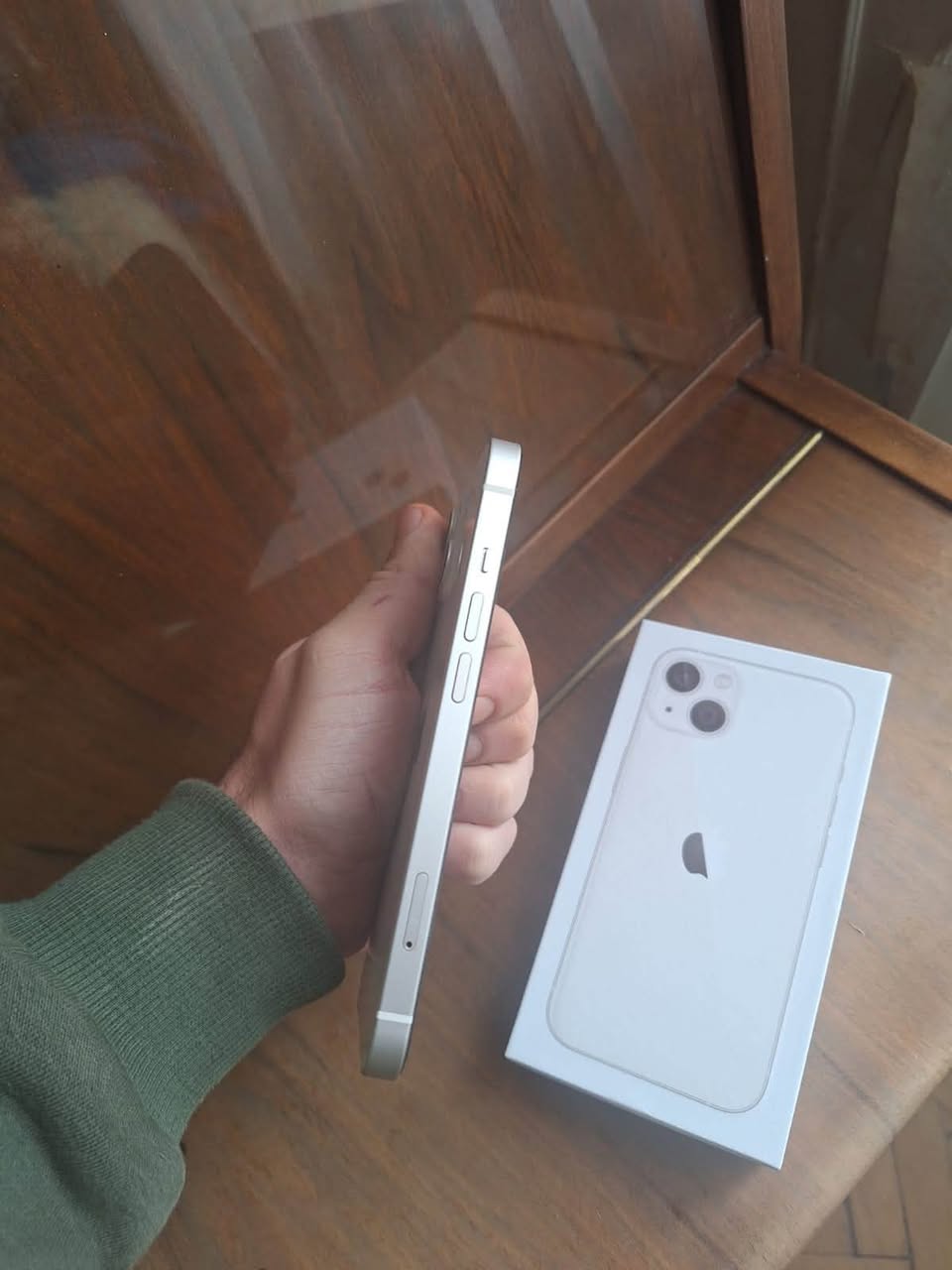 iPhone 13 128GB, battery 100%