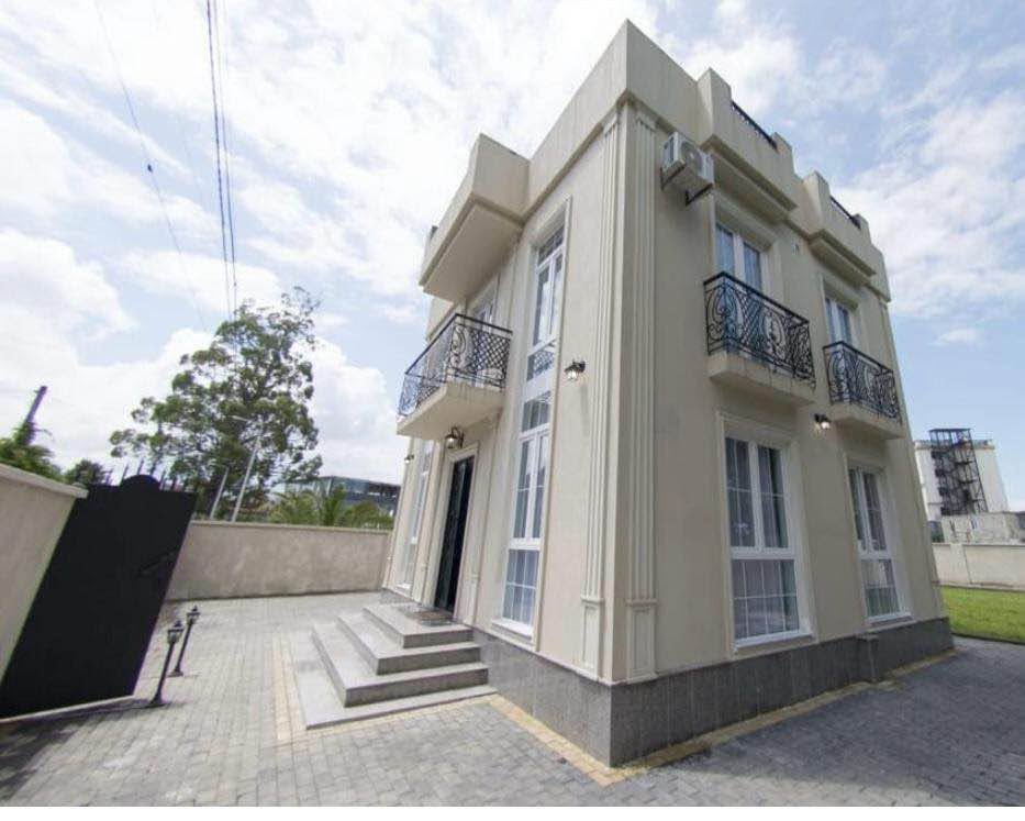 Հեյվան, Բաթում — $3,000