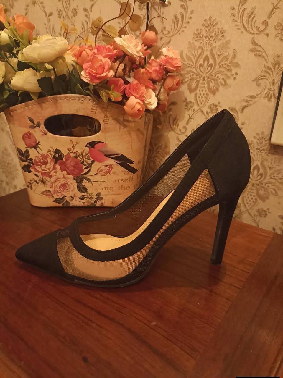 37 размер Uno Shoes