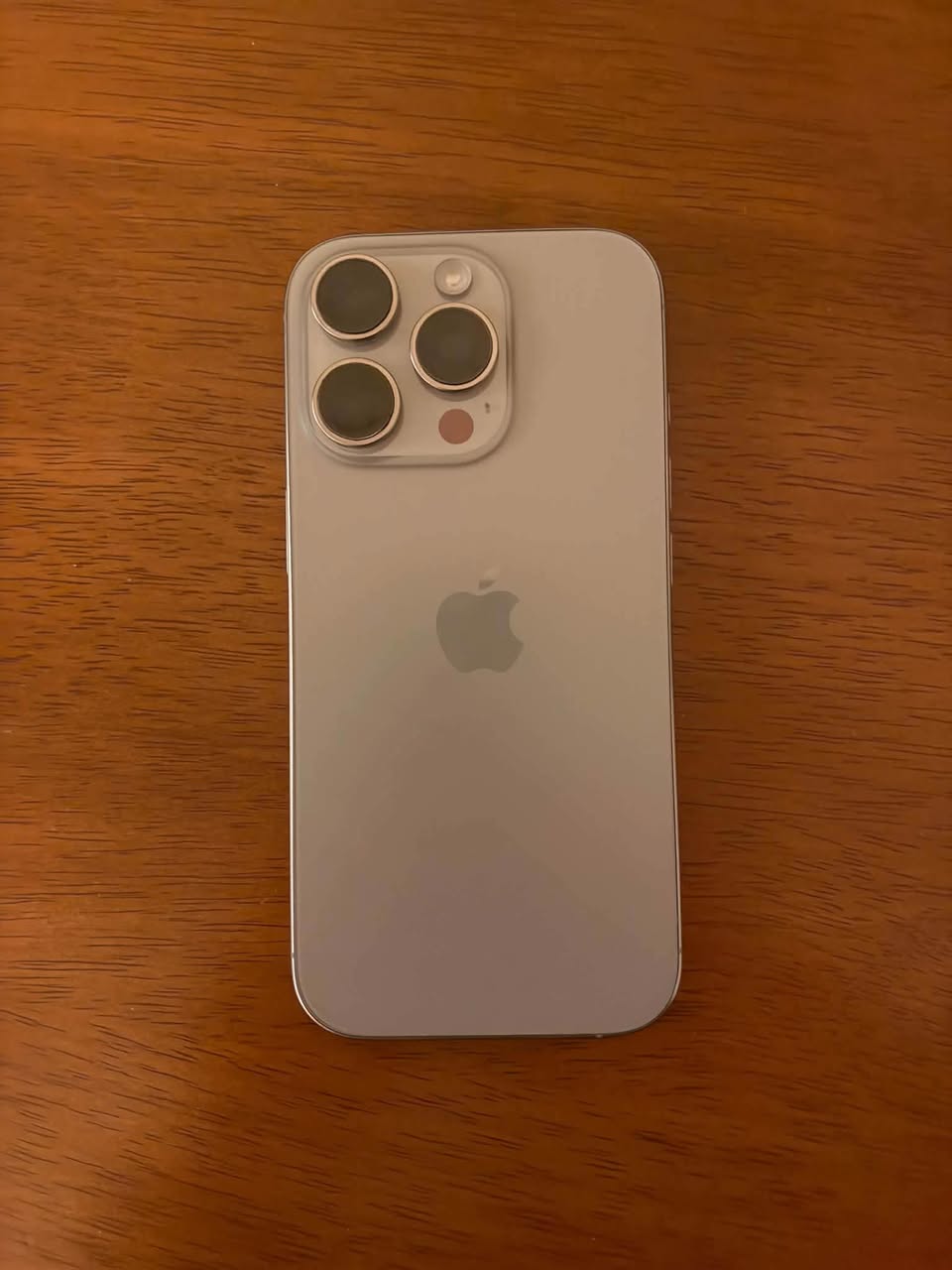 iPhone 16 Pro 256 GB 1900 dolara satılık