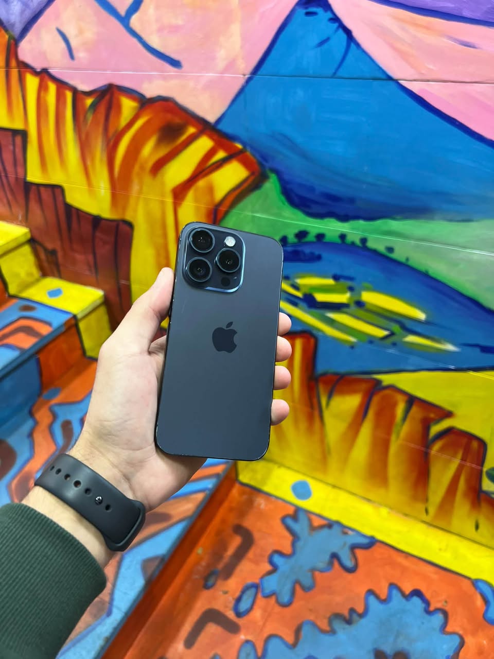 iPhone 15 Pro 128GB, 81% battery