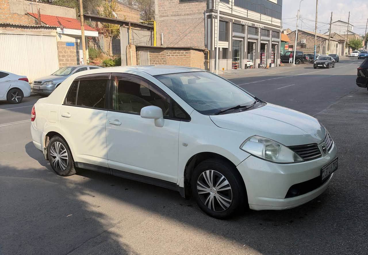 Nissan Tiida Latio — 1,350,000֏