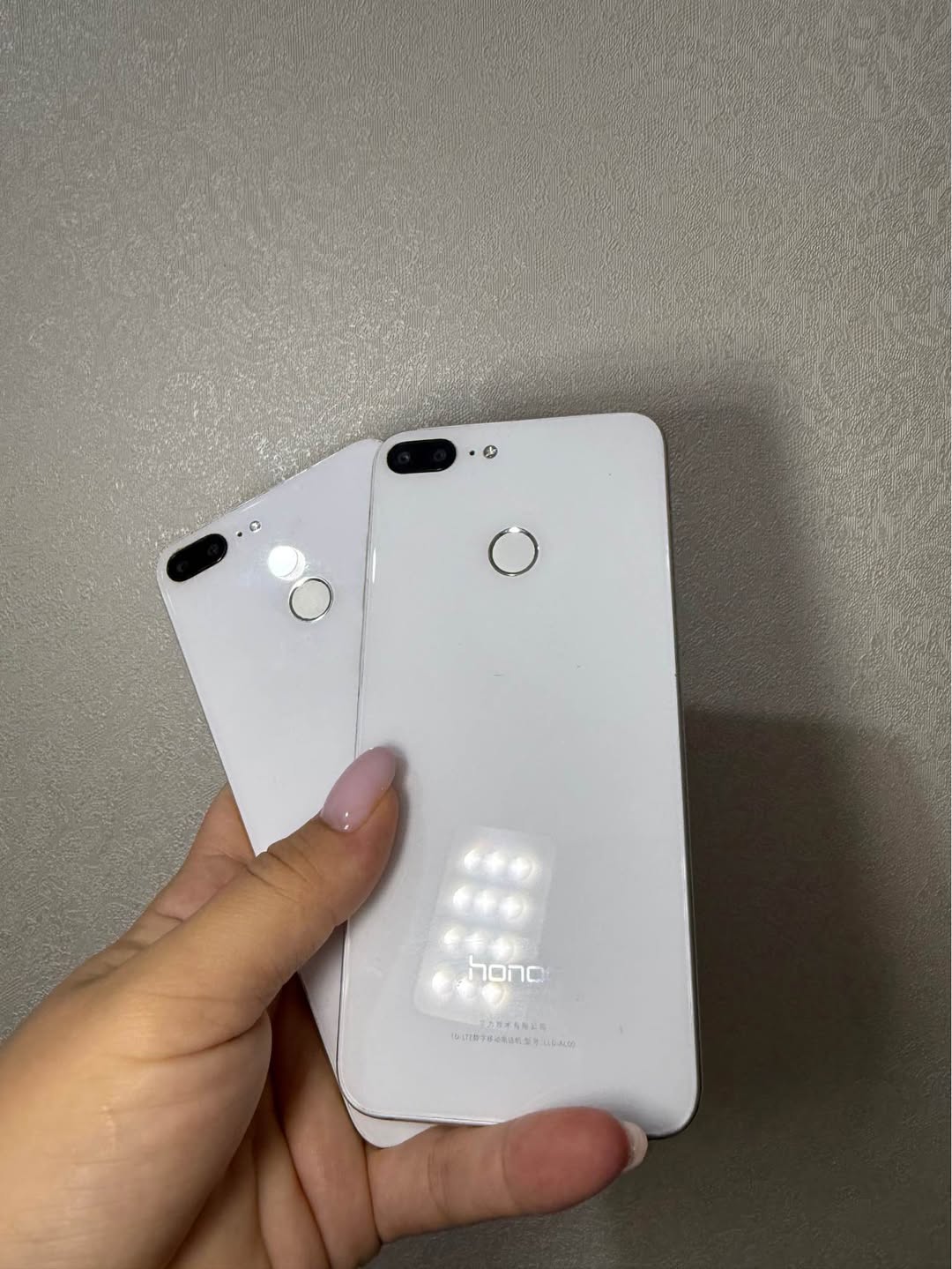 Honor 9i with 6RAM/128GB memory