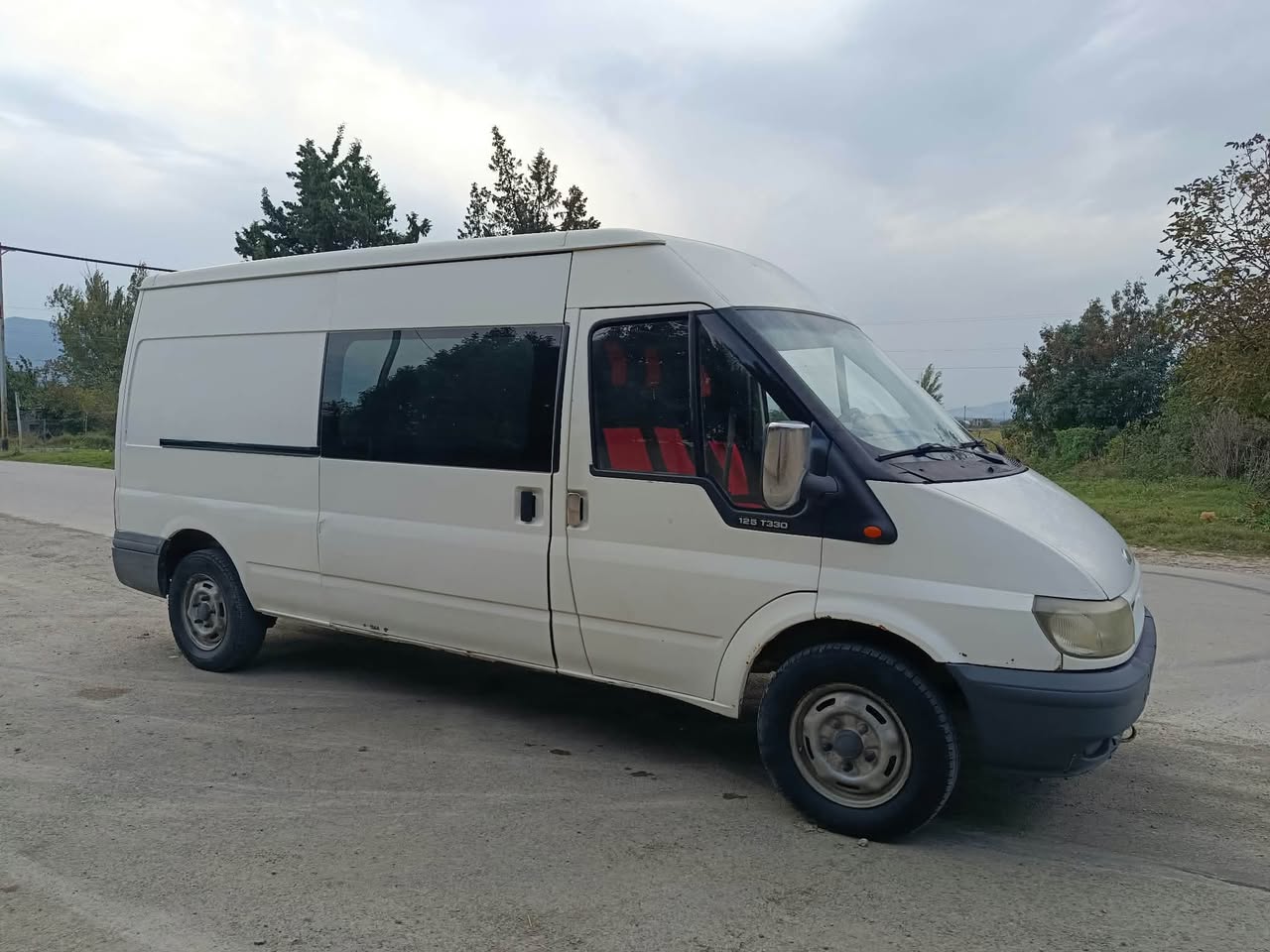 იყიდება ფორდ ტრანზიტი 2002 წლიანი 2.4 — 5,800$