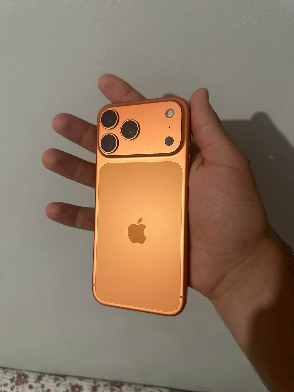 17 pro max orange 256gb 98% — 3,300₾