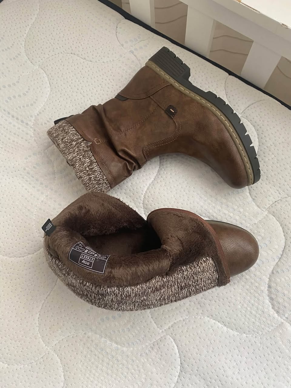 Brown ankle boots, size 39
