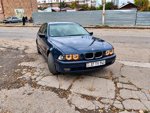 BMW E39 525i — 5,000$