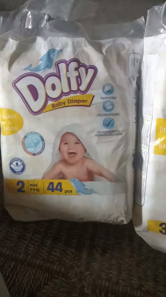 For sale at a bargain price, diapers, size 2 and 3, price 8