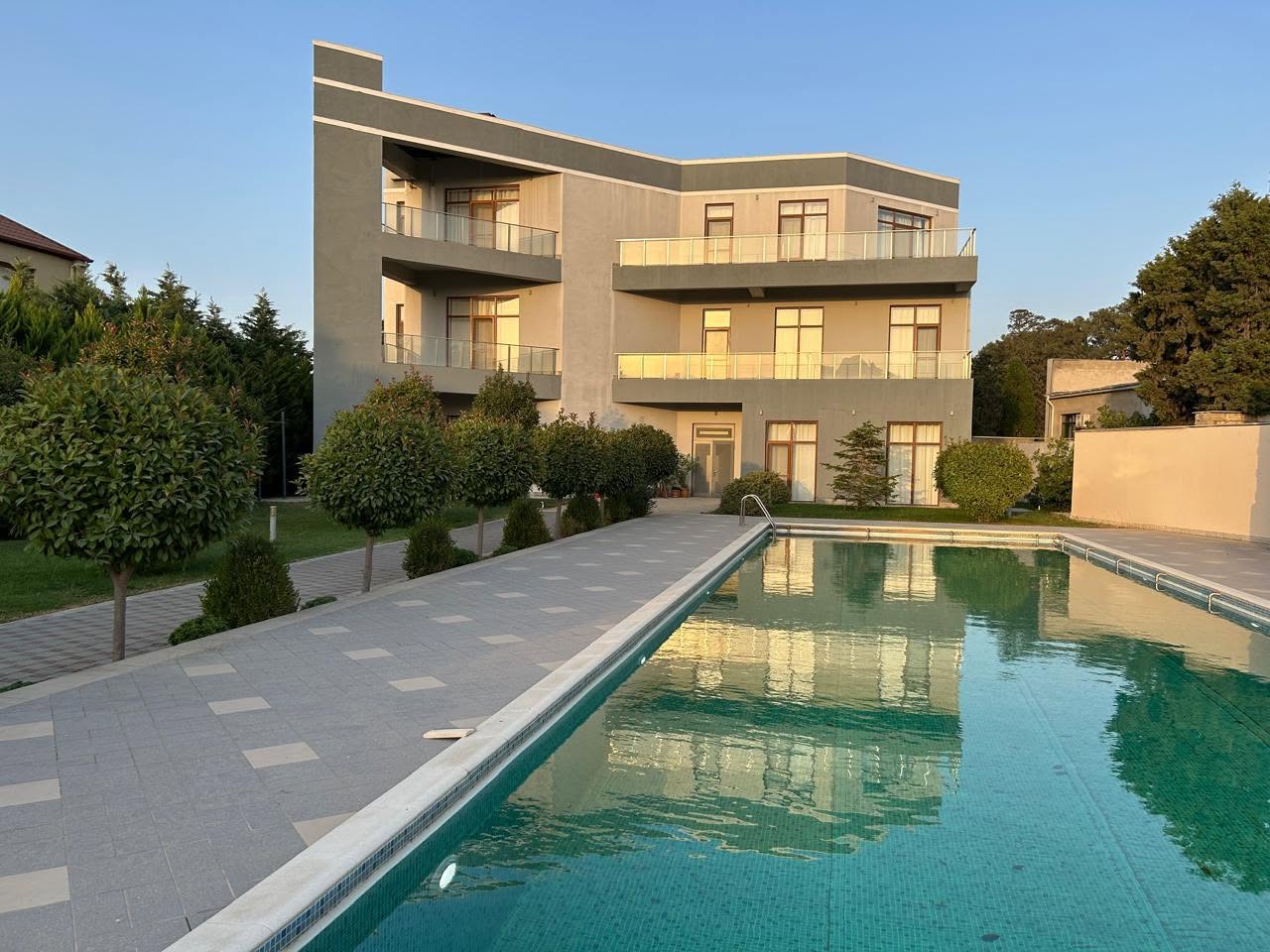 10-room villa in Mardakan with a pool