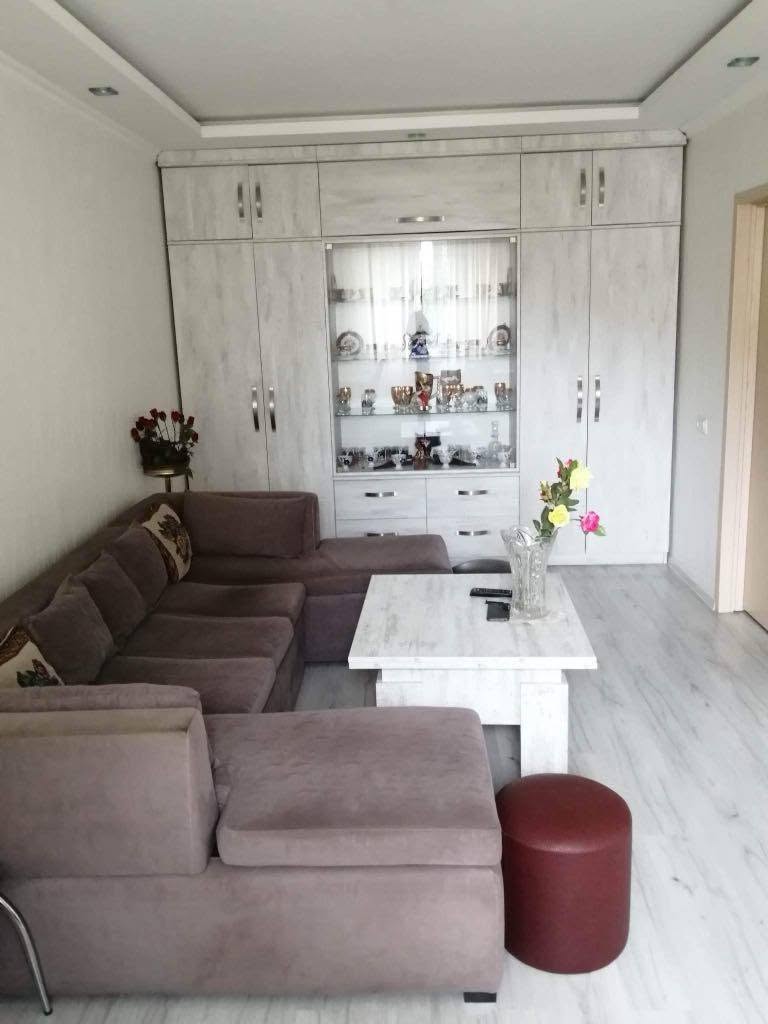 Kutaisi'de iyi donanımlı iki odalı 650₾'ye kiralanıyor