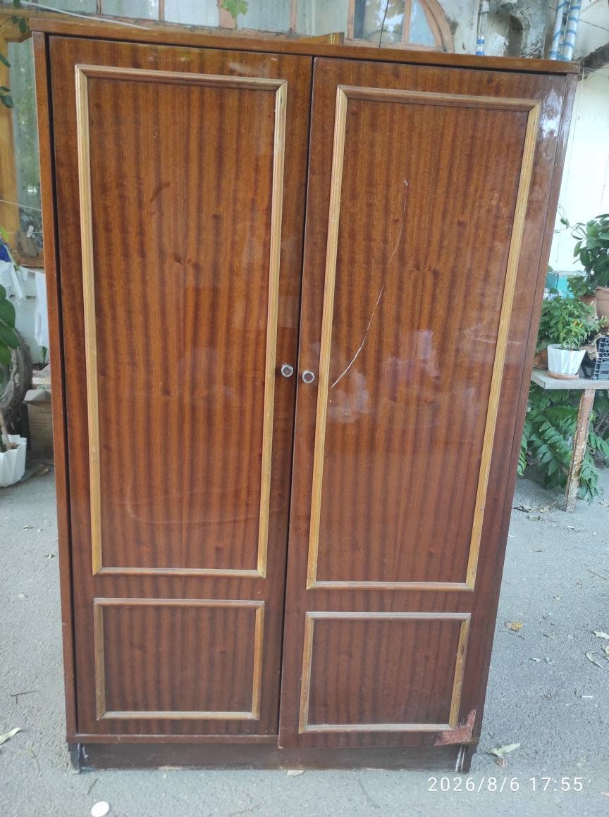 Wardrobe and sideboard, good condition