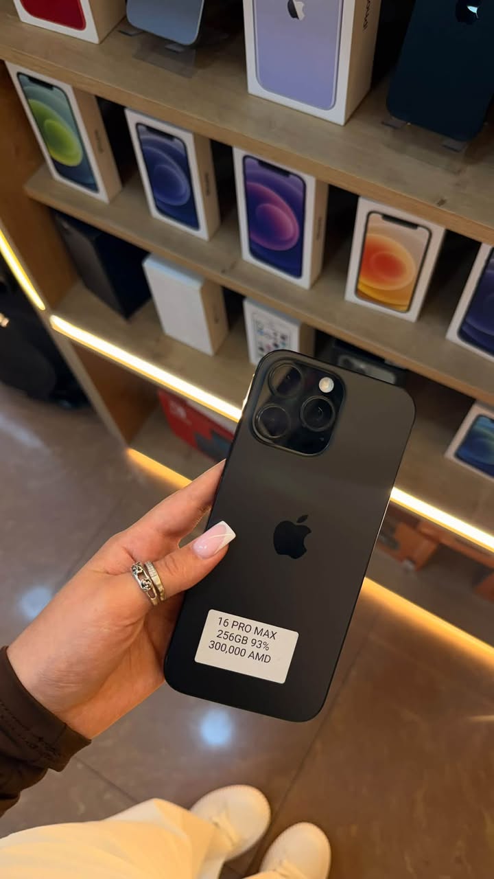 📱 iPhone 16 Pro Max 💾 — 300,000֏