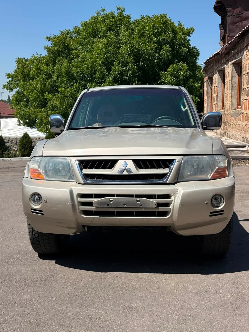 Mitsubishi Pajero 2003